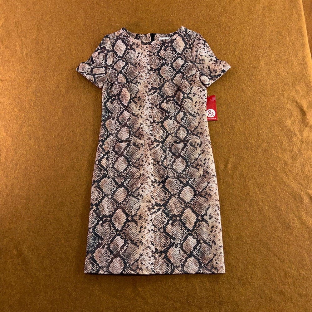 89th & Madison Womens XS Brown Snakeskin Print Pocket Shift Dress NWT